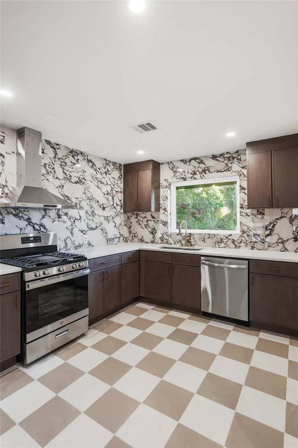 4709 Nina Lee Lane Houston, TX 77092