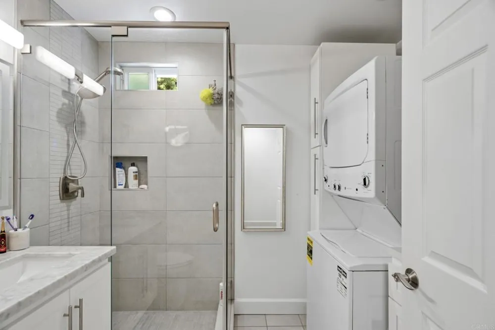 1720 Weaver Street San Diego, CA 92114