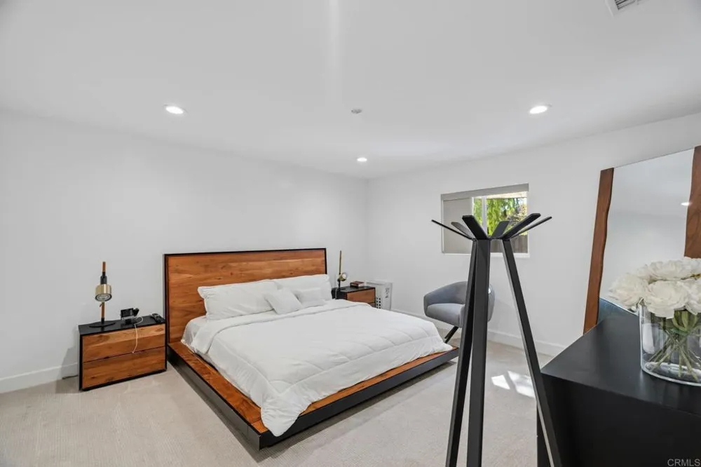 1720 Weaver Street San Diego, CA 92114
