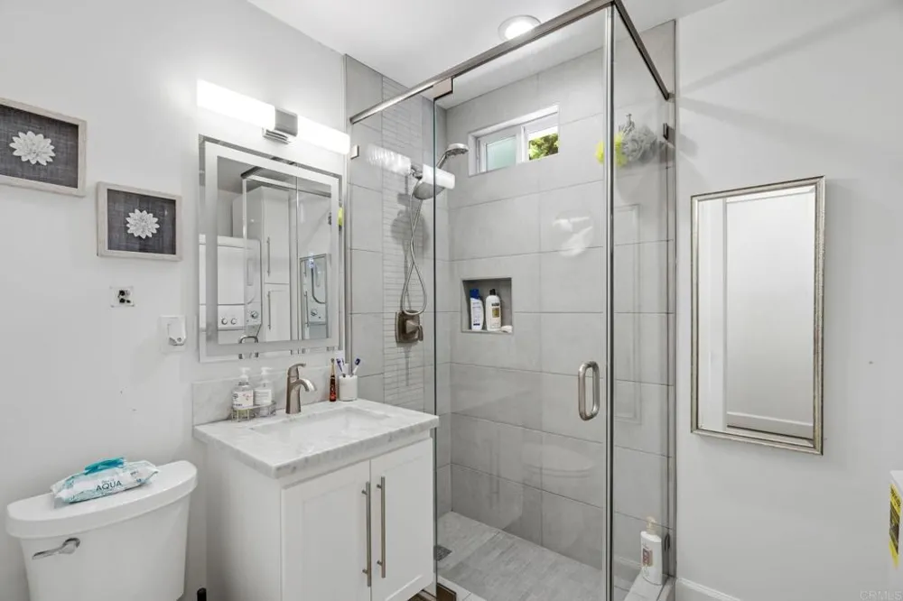 1720 Weaver Street San Diego, CA 92114