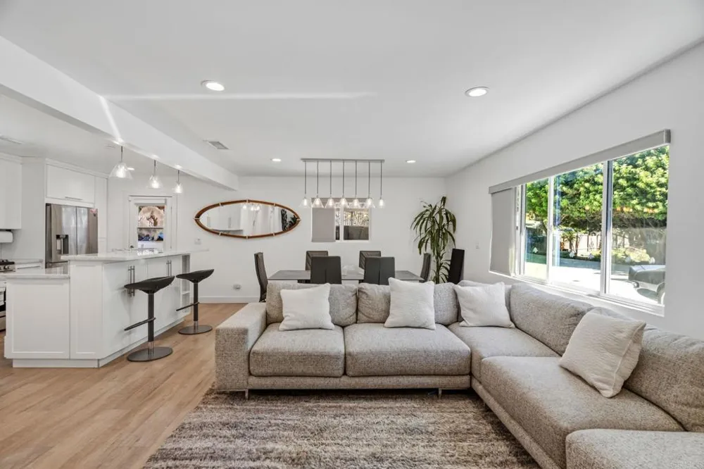 1720 Weaver Street San Diego, CA 92114