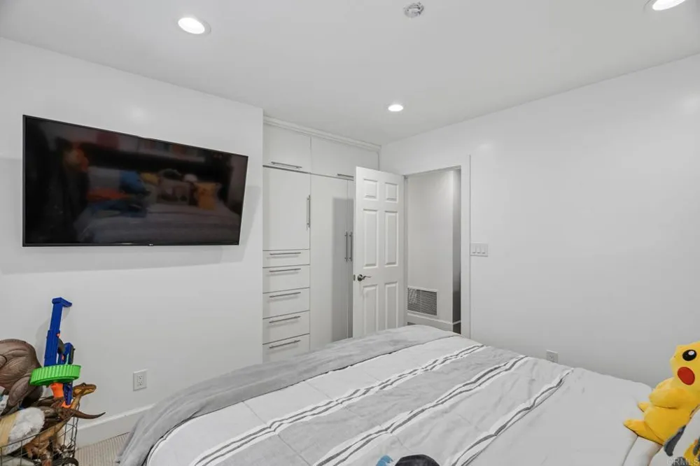 1720 Weaver Street San Diego, CA 92114
