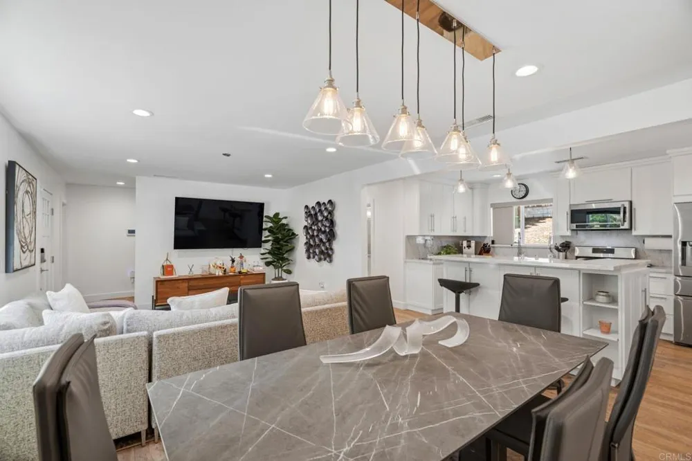 1720 Weaver Street San Diego, CA 92114