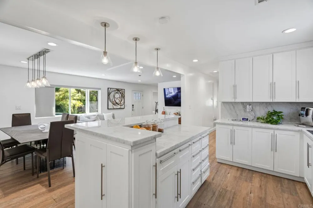 1720 Weaver Street San Diego, CA 92114