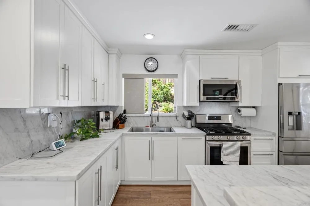 1720 Weaver Street San Diego, CA 92114
