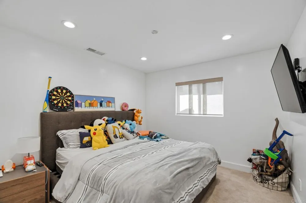 1720 Weaver Street San Diego, CA 92114