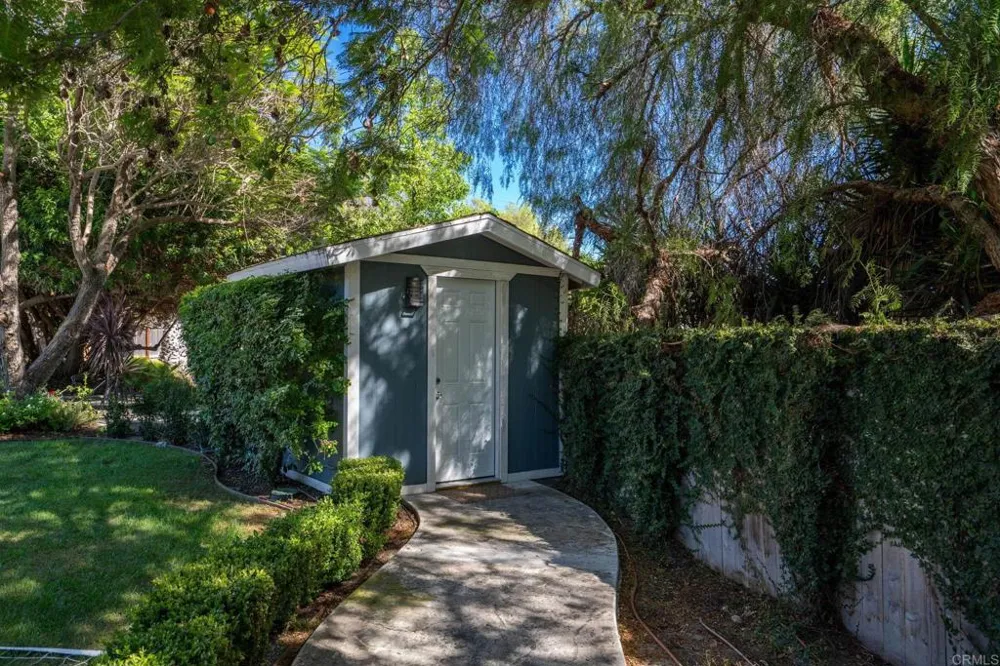 1720 Weaver Street San Diego, CA 92114