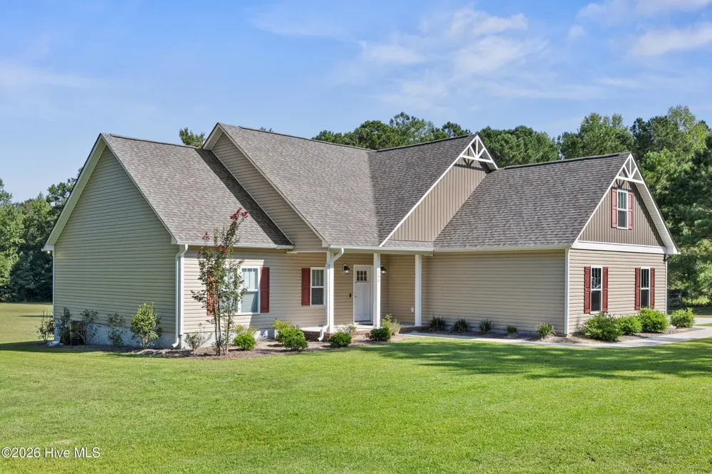 344 Island Creek Road Rocky Point, NC 28457