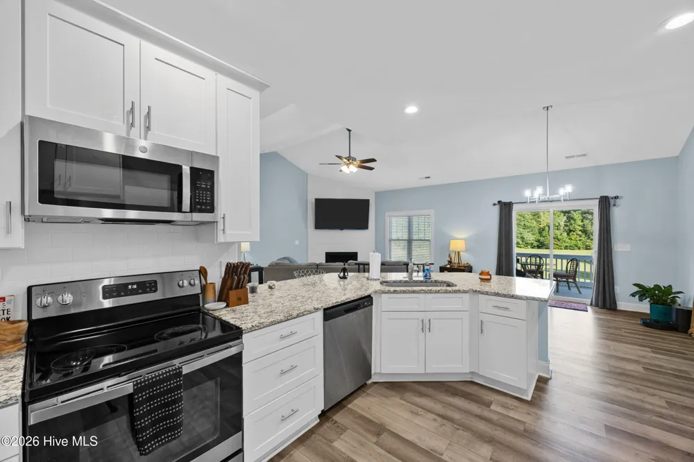 344 Island Creek Road Rocky Point, NC 28457