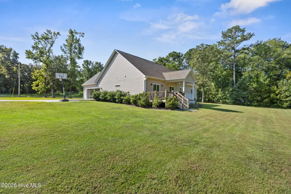 344 Island Creek Road Rocky Point, NC 28457