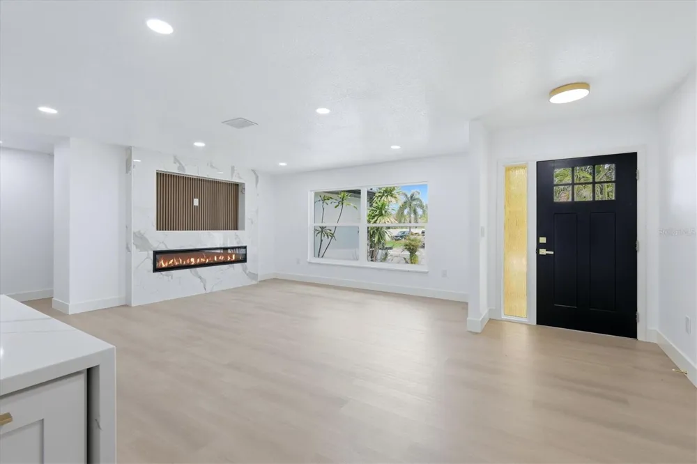 1120 78TH STREET NW Bradenton, FL 34209