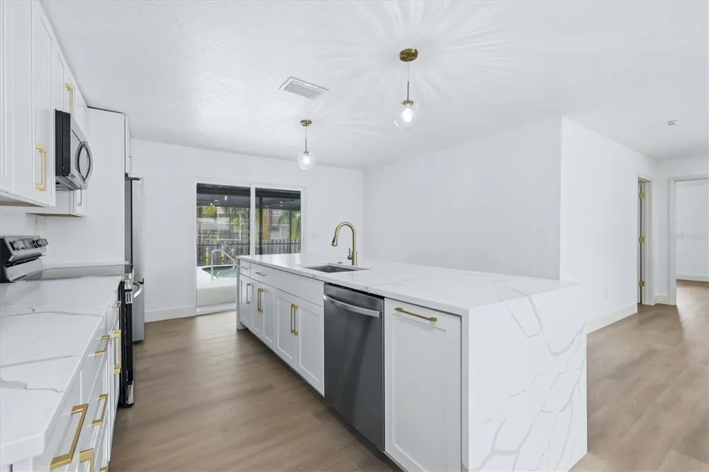1120 78TH STREET NW Bradenton, FL 34209
