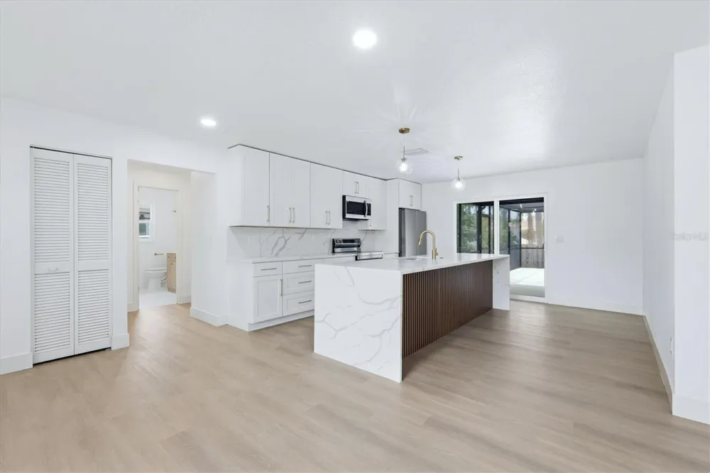 1120 78TH STREET NW Bradenton, FL 34209