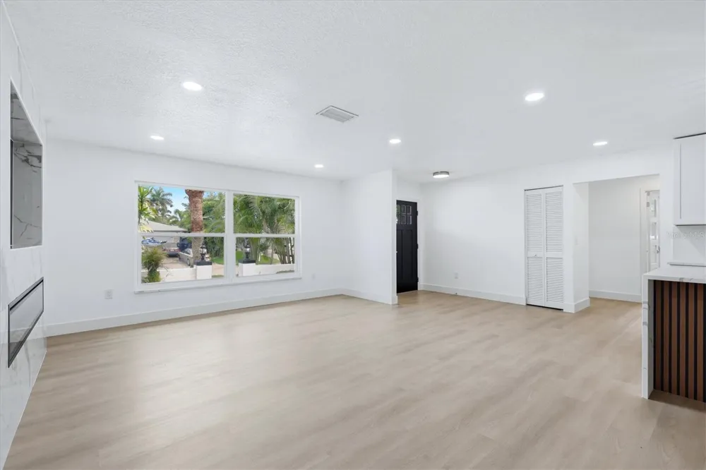 1120 78TH STREET NW Bradenton, FL 34209