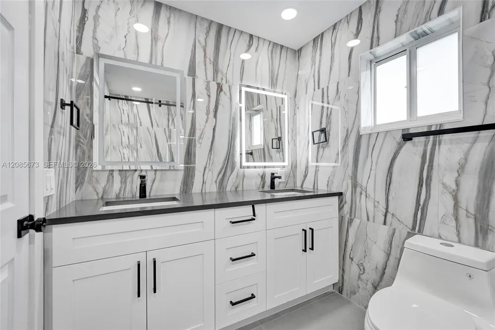 10601 NW 43rd Ct Coral Springs, FL 33065
