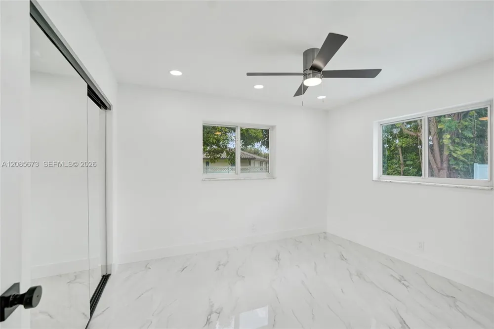 10601 NW 43rd Ct Coral Springs, FL 33065