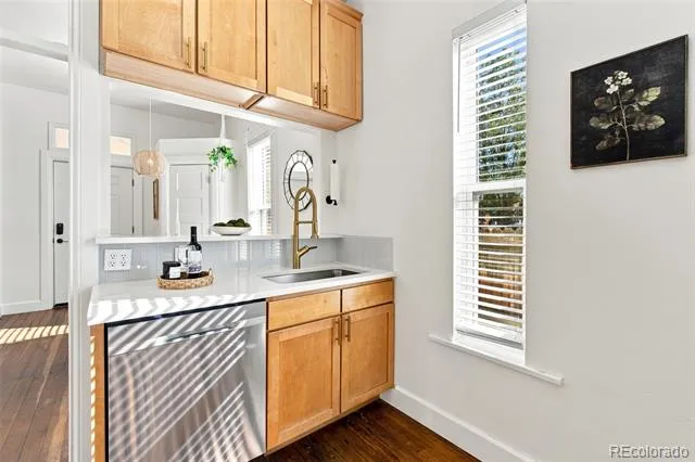 2909 Glenarm Place Denver, CO 80205