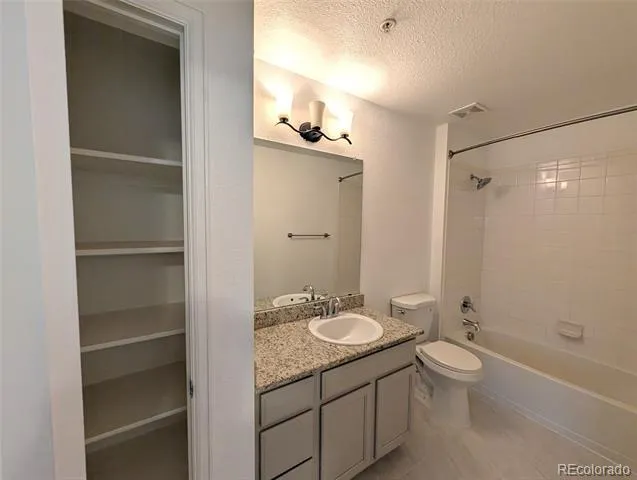 1614 Granby Way #103 Aurora, CO 80011