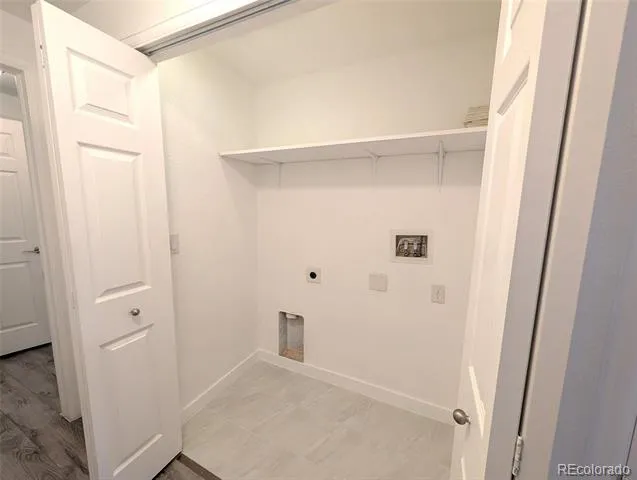 1614 Granby Way #103 Aurora, CO 80011