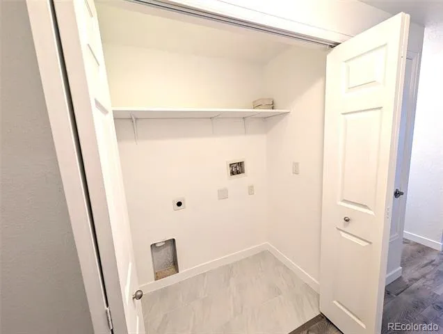 1614 Granby Way #103 Aurora, CO 80011