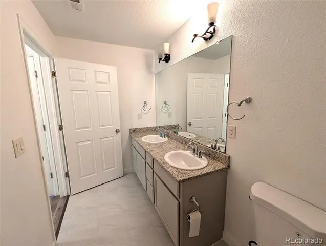 1614 Granby Way #103 Aurora, CO 80011