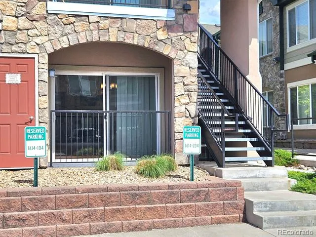 1614 Granby Way #103 Aurora, CO 80011