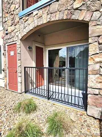 1614 Granby Way #103 Aurora, CO 80011
