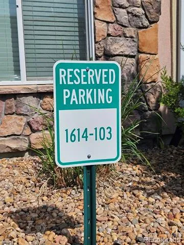 1614 Granby Way #103 Aurora, CO 80011