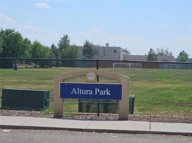 1614 Granby Way #103 Aurora, CO 80011