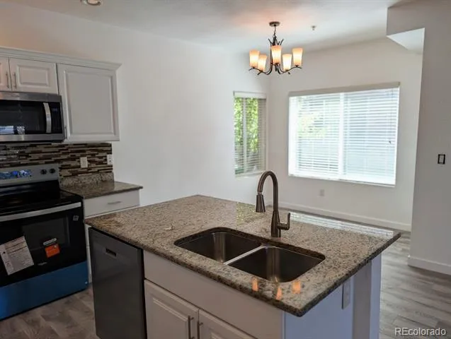 1614 Granby Way #103 Aurora, CO 80011