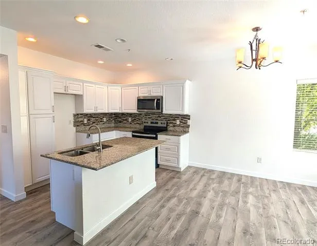 1614 Granby Way #103 Aurora, CO 80011