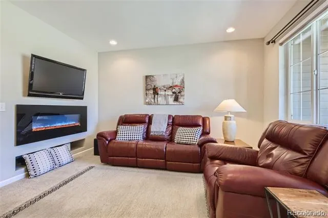518 E Dry Creek Place Littleton, CO 80122