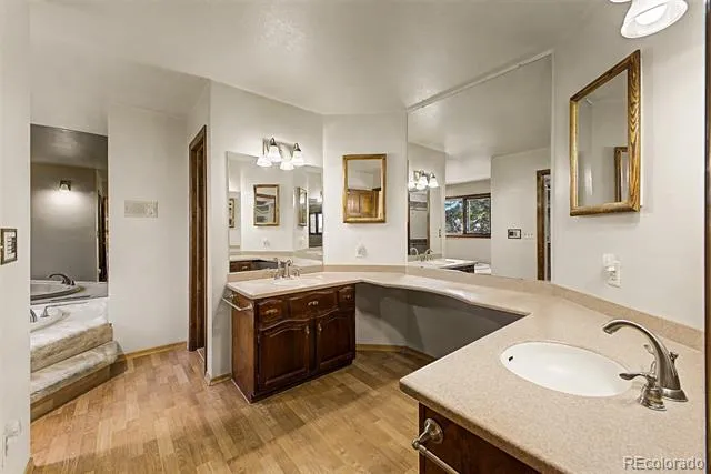 5131 S Ironton Way Greenwood Village, CO 80111