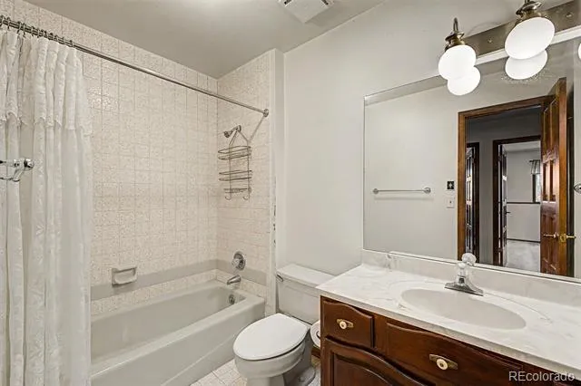 5131 S Ironton Way Greenwood Village, CO 80111