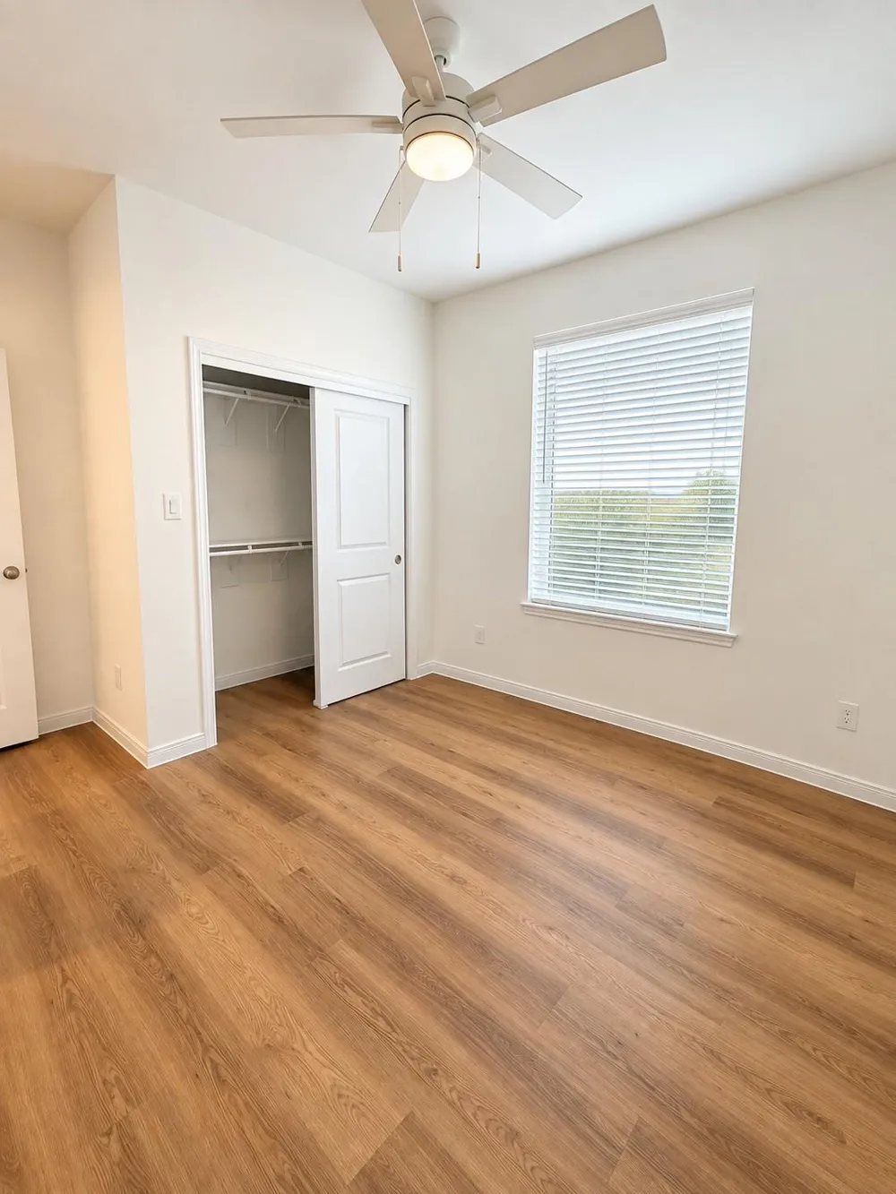5325 Rue Street Houston, TX 77033