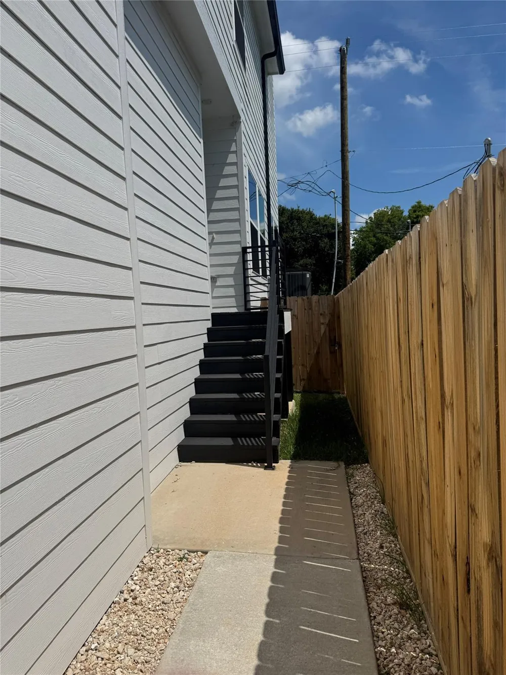 5325 Rue Street Houston, TX 77033
