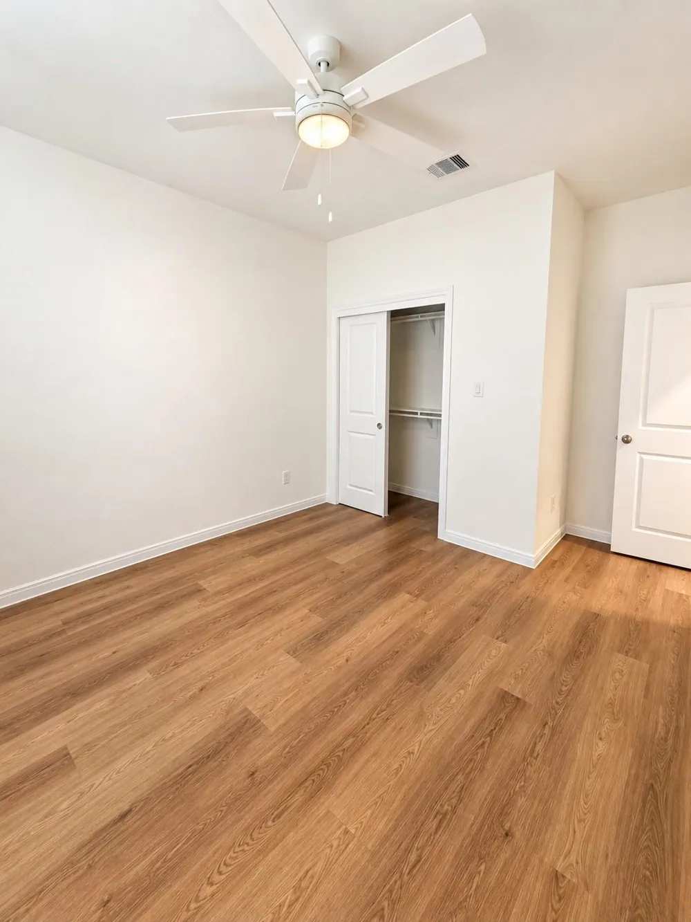 5325 Rue Street Houston, TX 77033