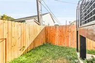 5325 Rue Street Houston, TX 77033