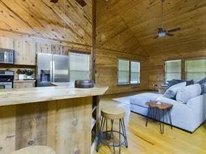 678 Old Phelps Road Huntsville, TX 77340