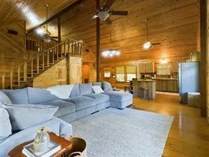 678 Old Phelps Road Huntsville, TX 77340