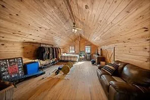 678 Old Phelps Road Huntsville, TX 77340