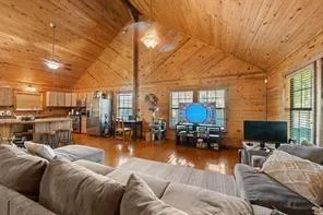 678 Old Phelps Road Huntsville, TX 77340
