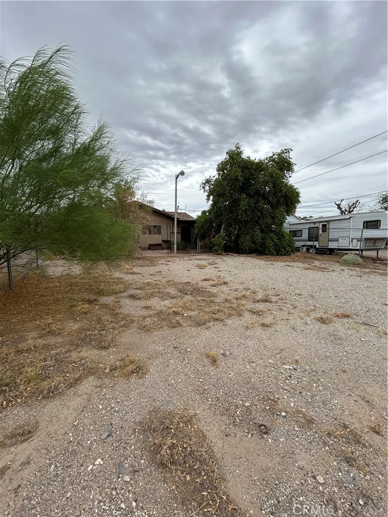 555 California Needles, CA 92363