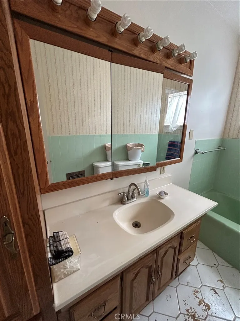 555 California Needles, CA 92363