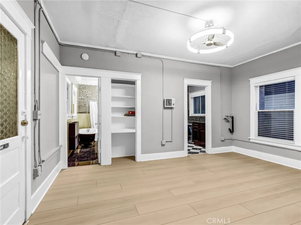 800 Pacific #109 Long Beach, CA 90813