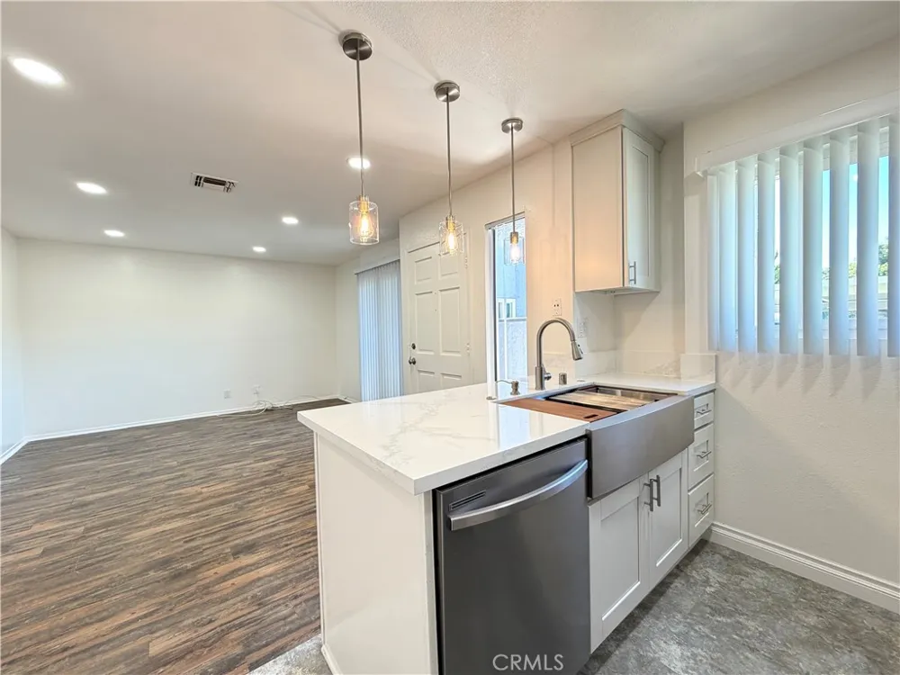14030 McClure Avenue #108 Paramount, CA 90723