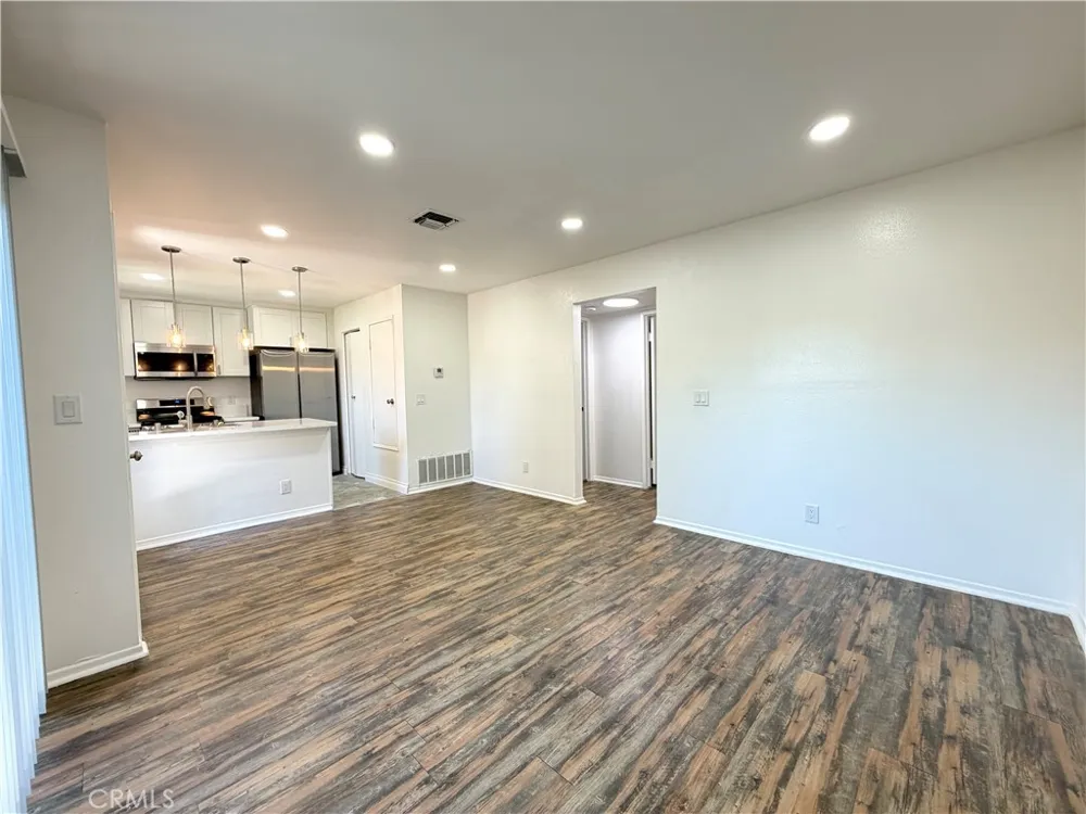 14030 McClure Avenue #108 Paramount, CA 90723