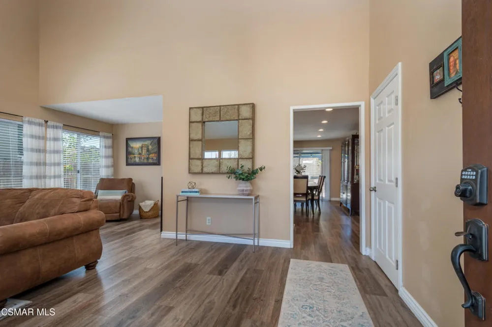 6075 Fremont Circle Camarillo, CA 93012