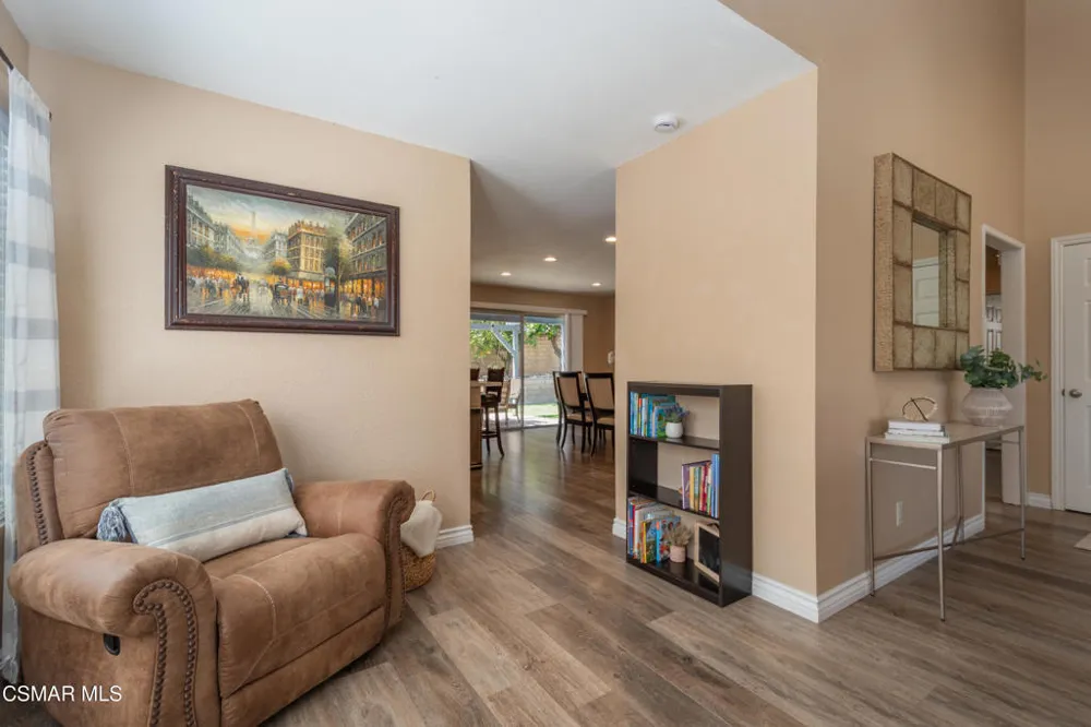 6075 Fremont Circle Camarillo, CA 93012