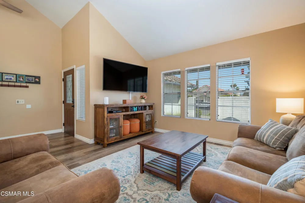 6075 Fremont Circle Camarillo, CA 93012